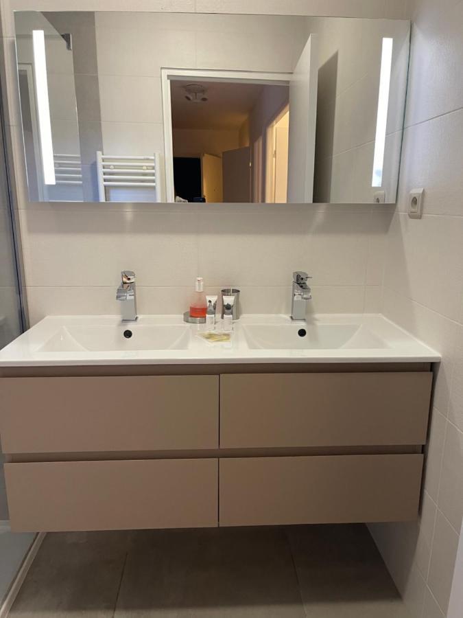 Domaine D'Ahmosis, Modern 2 Bedrooms Refurbished Apartment, F3 Moderne Fraichement Renove Le Cannet Bagian luar foto