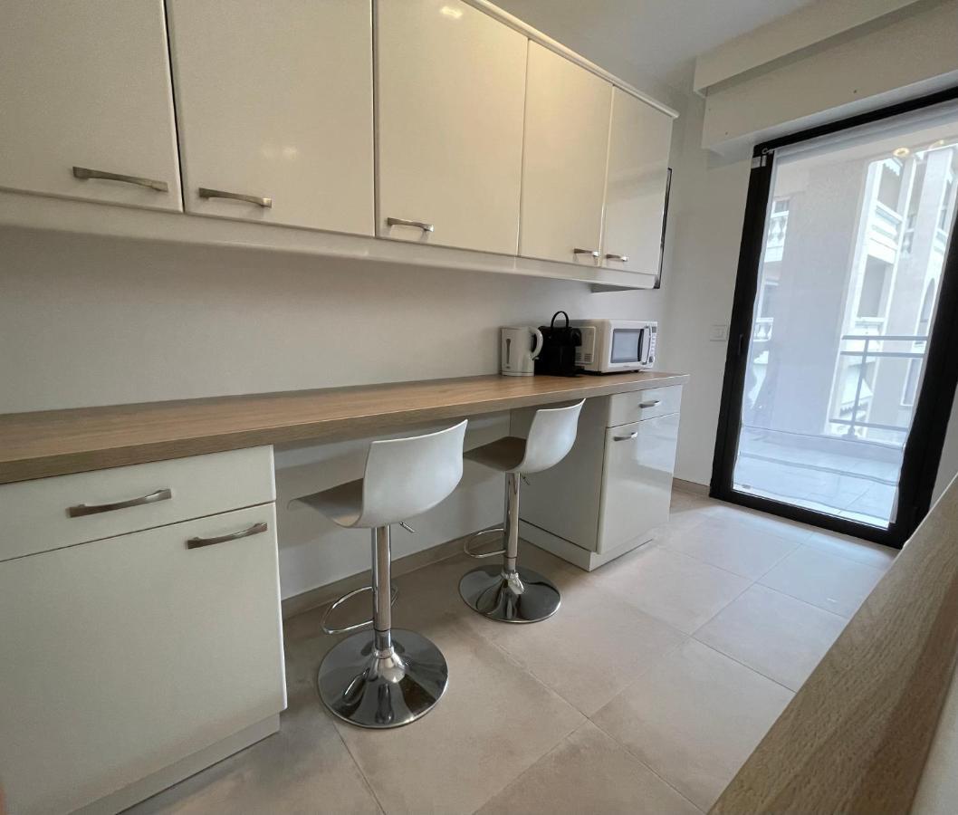 Domaine D'Ahmosis, Modern 2 Bedrooms Refurbished Apartment, F3 Moderne Fraichement Renove Le Cannet Bagian luar foto