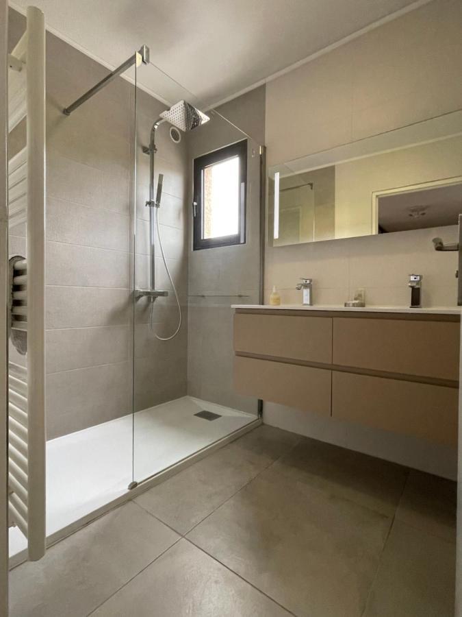 Domaine D'Ahmosis, Modern 2 Bedrooms Refurbished Apartment, F3 Moderne Fraichement Renove Le Cannet Bagian luar foto
